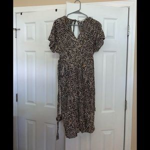 💖LUSH leopard 🐆 tie waist dress